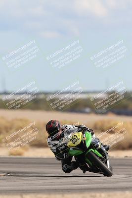 media/Nov-16-2025-Race Pace (Sun) [[8c5fa54630]]/Verified Riders/9-Turn 16 (150pm)/